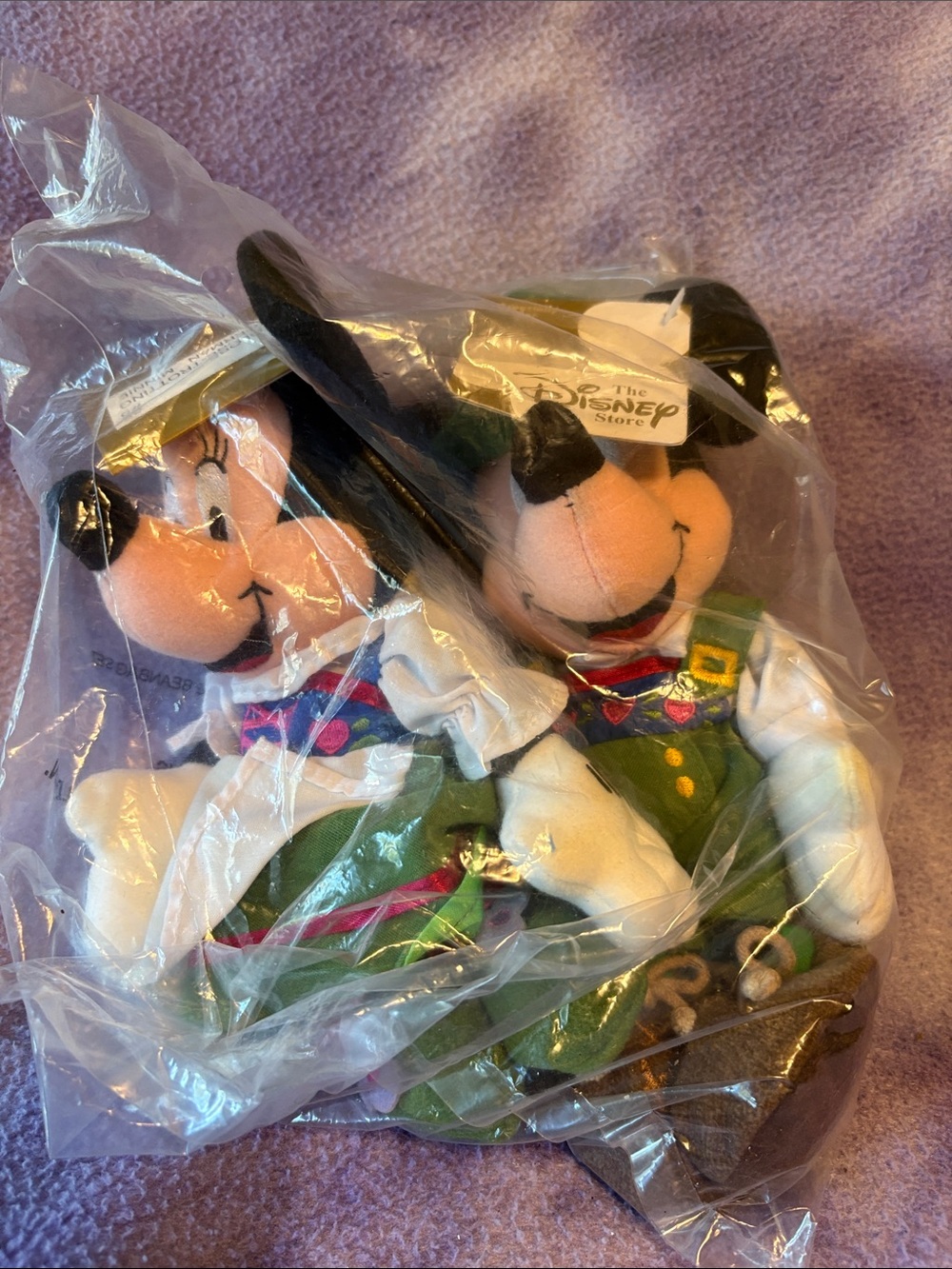 Disney Mickey & Minnie German plushy globetrotting series